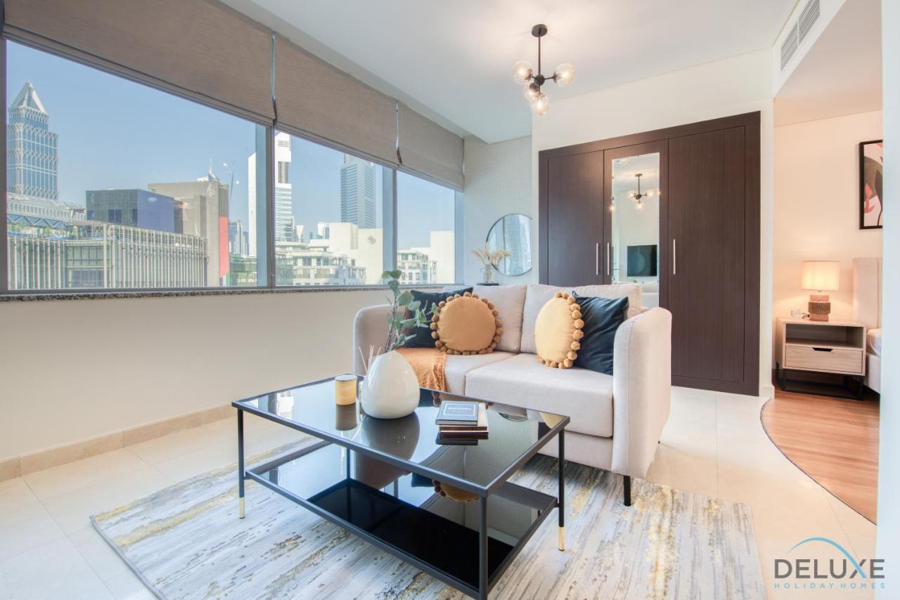 Unbeatable Rate Stylish 1Br With Balcony Near Metro By Deluxe Holiday Homes ドバイ エクステリア 写真
