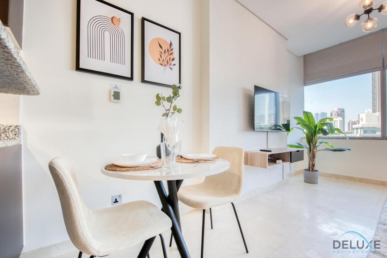 Unbeatable Rate Stylish 1Br With Balcony Near Metro By Deluxe Holiday Homes ドバイ エクステリア 写真