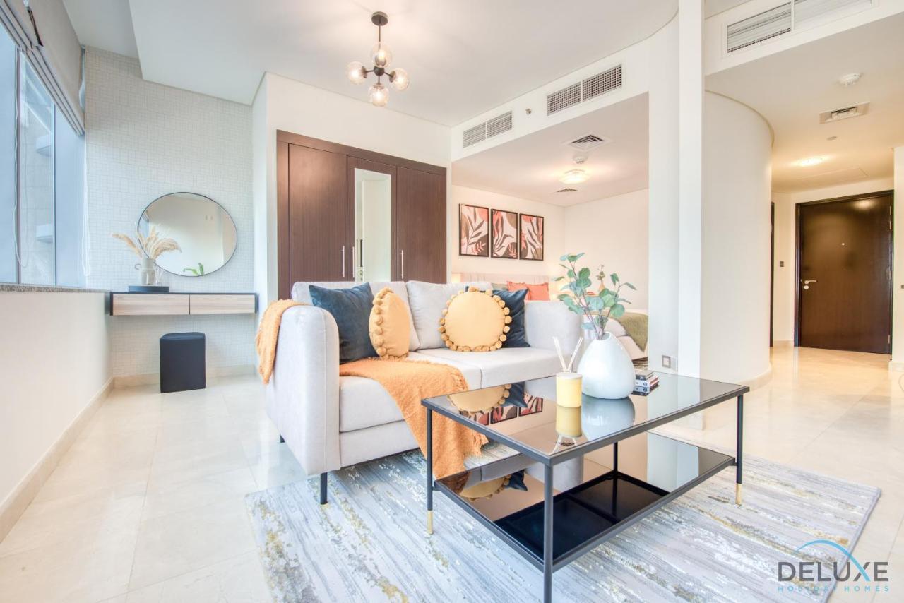 Unbeatable Rate Stylish 1Br With Balcony Near Metro By Deluxe Holiday Homes ドバイ エクステリア 写真